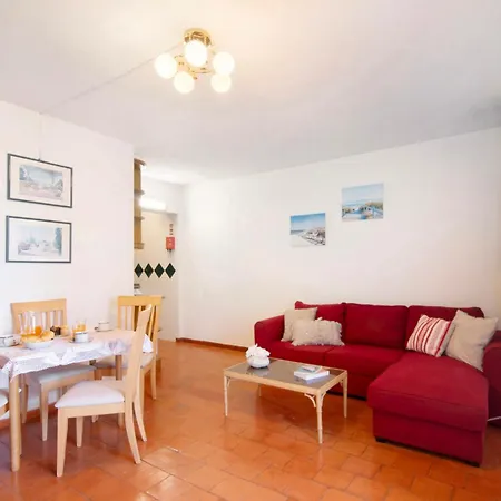Apartarment Azur *